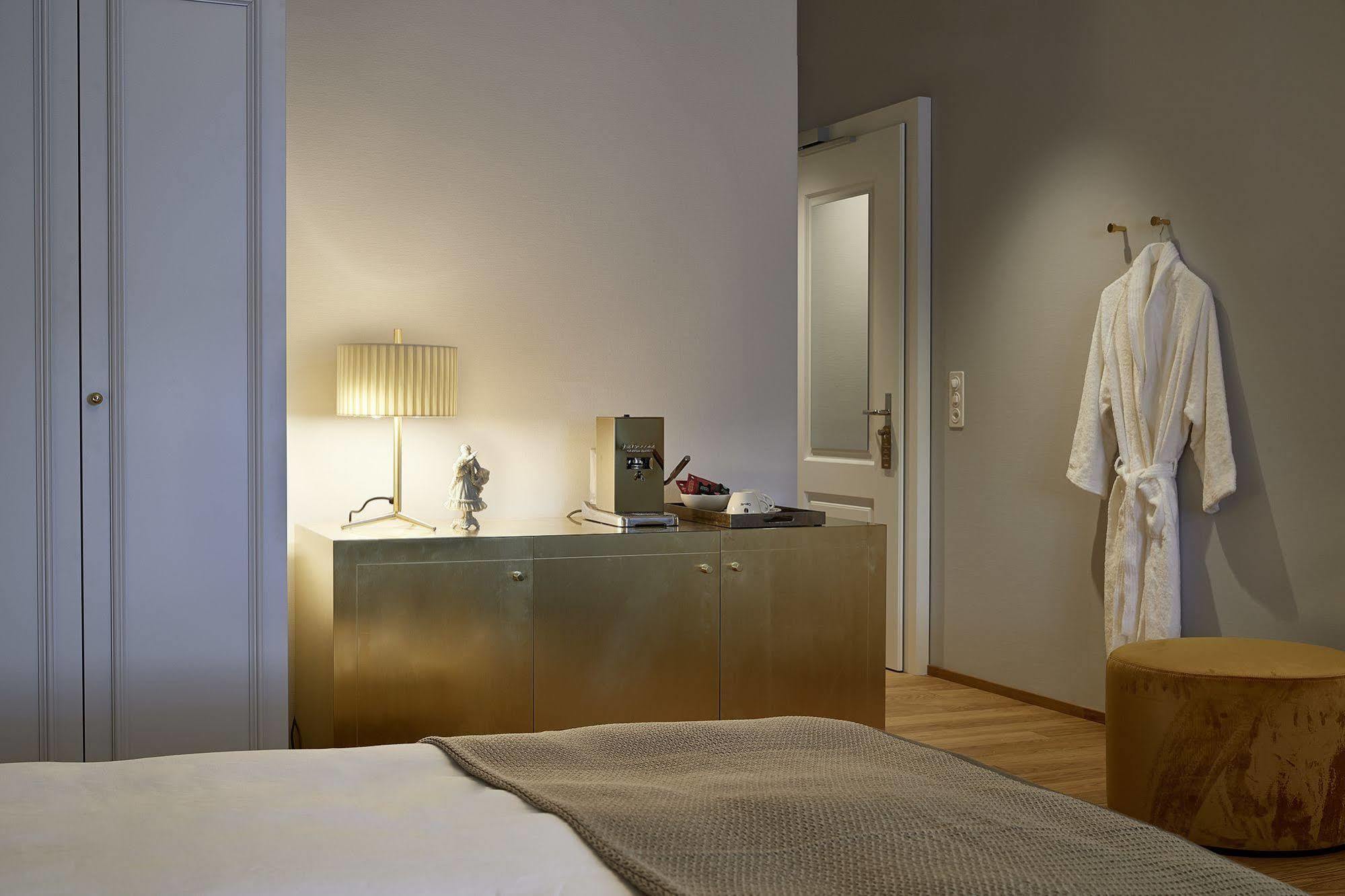 Boutique Hotel La Couronne Solothurn Bagian luar foto